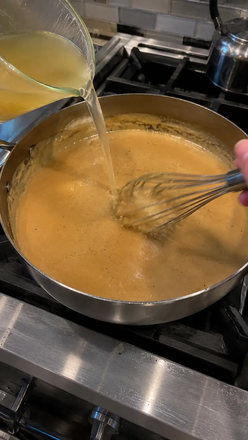 Slow Cooker Chicken and Gravy over Mashed Potatoes (3)