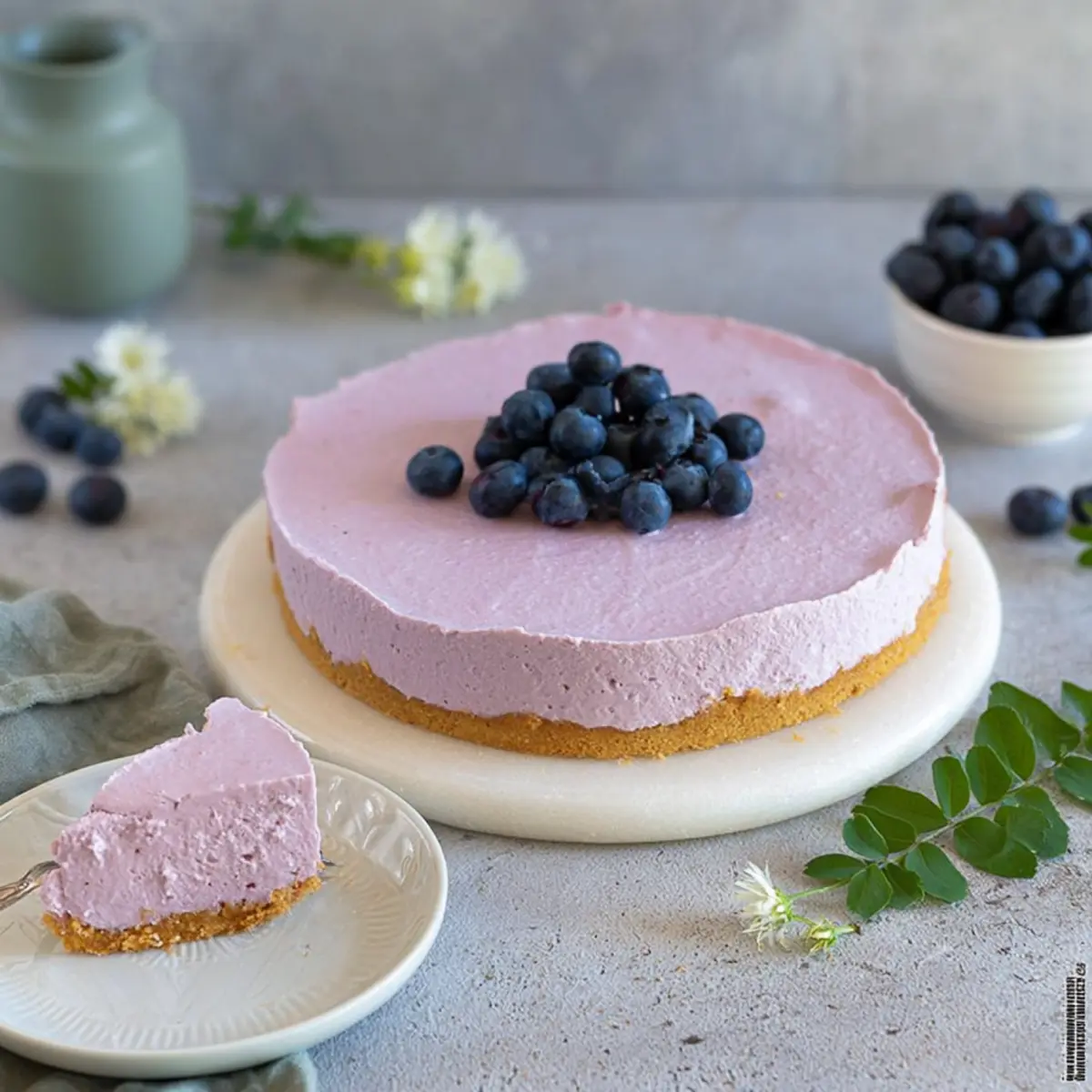 Heidelbeer Torte mit Butterkeksboden ohne Backen