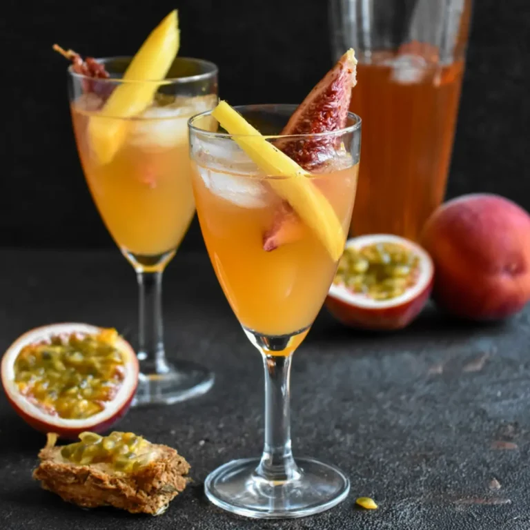 Lillet Pfirsich Maracuja Cocktail