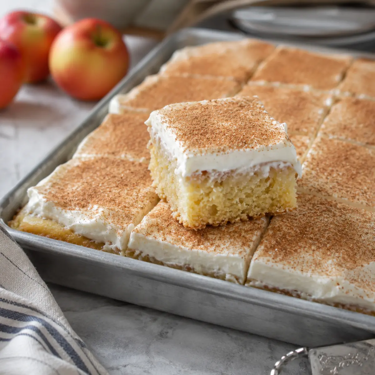 Apfel-Schmand-Kuchen vom Blech